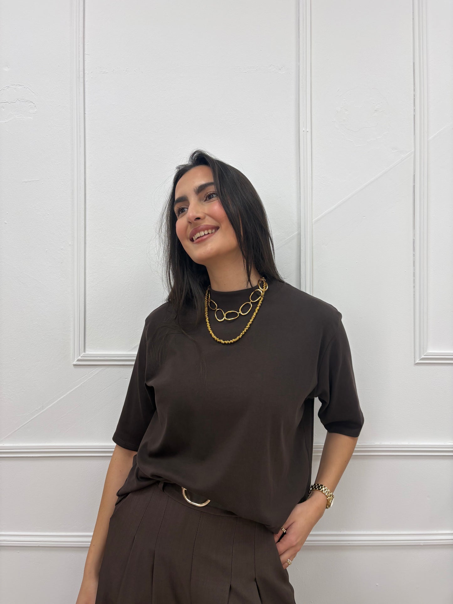 CAMISETA BÁSICA MARRÓN