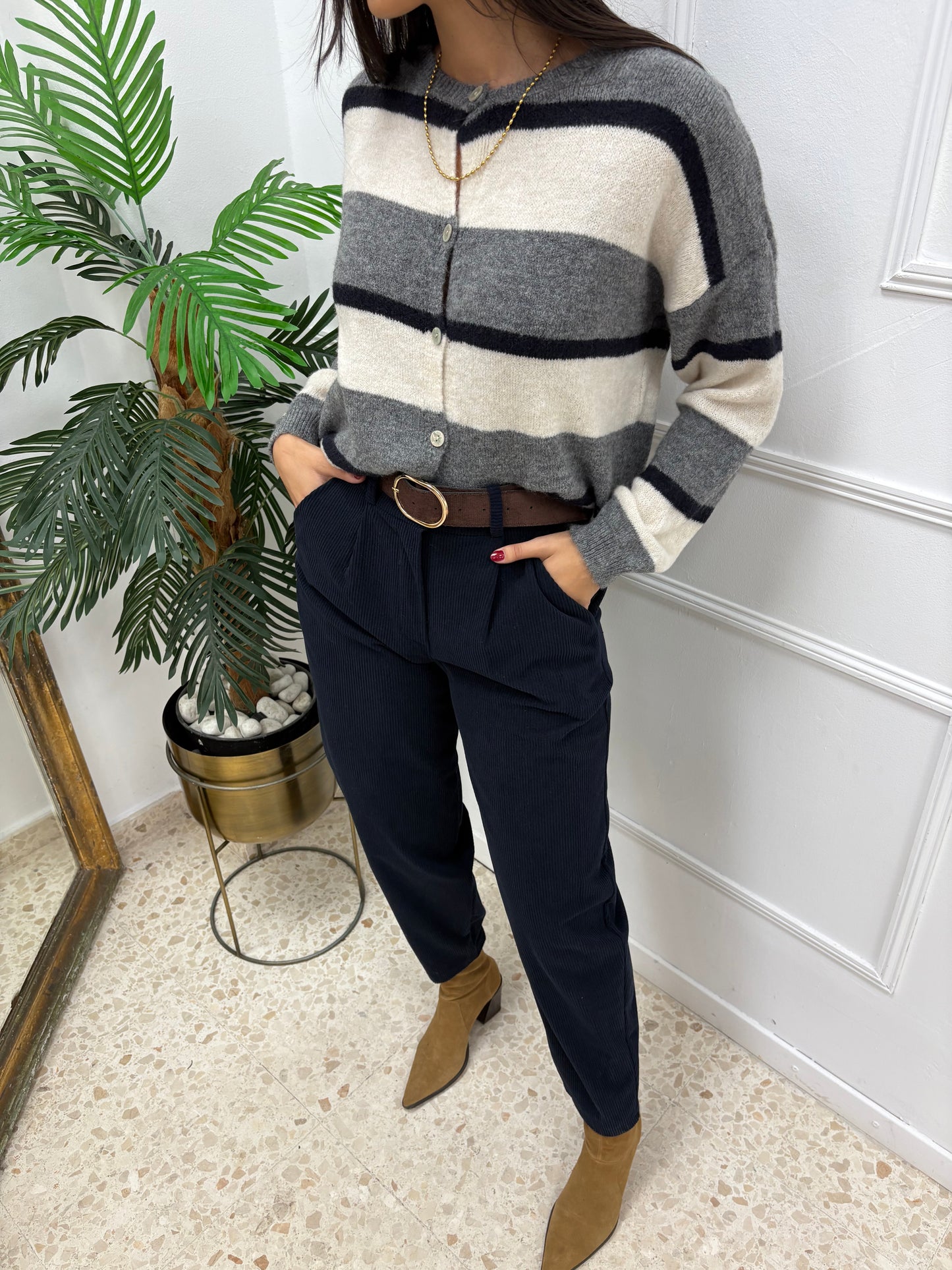 PANTALÓN MOM FIT PANA