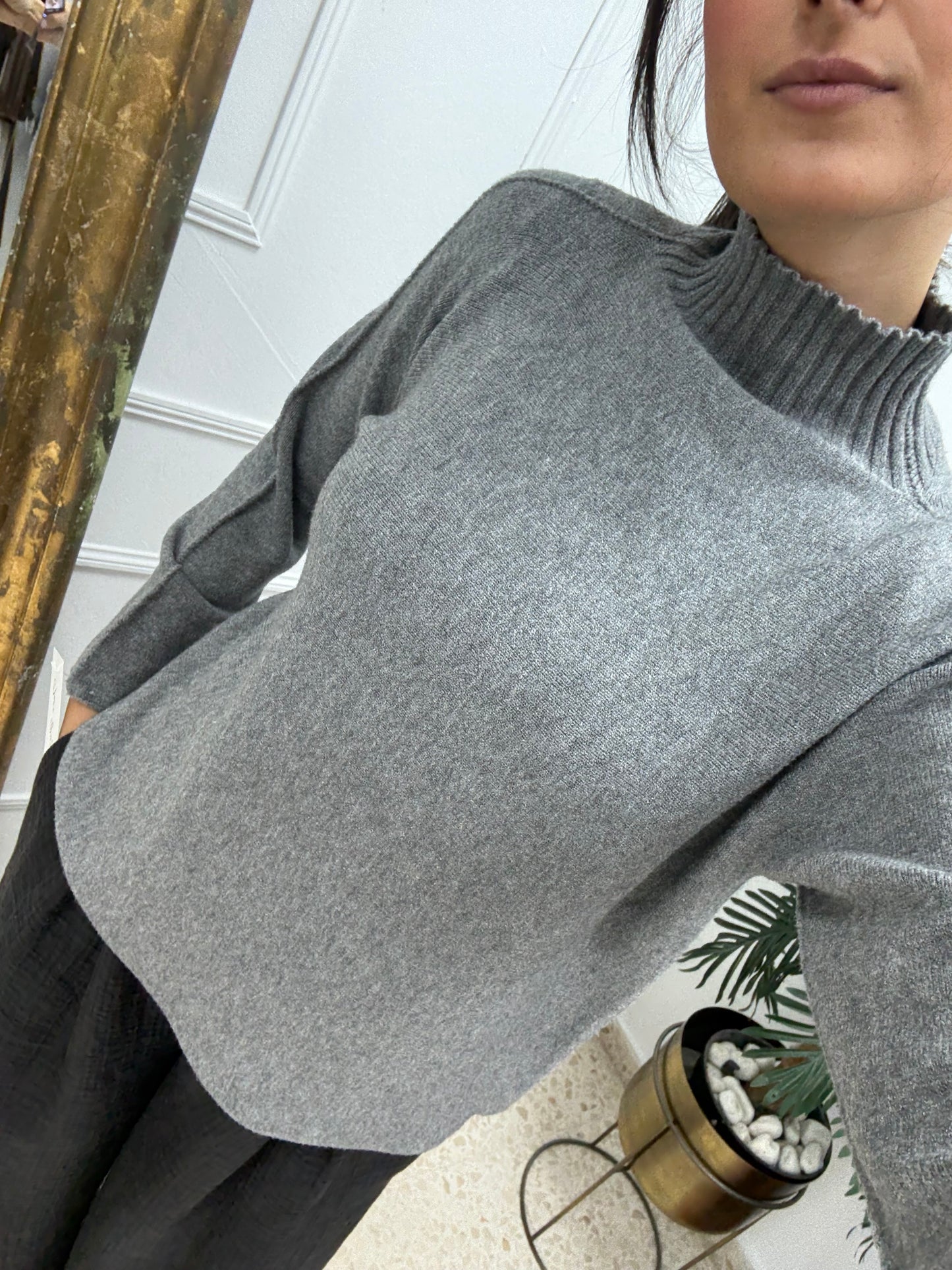 JERSEY BÁSICO CUELLO GRIS