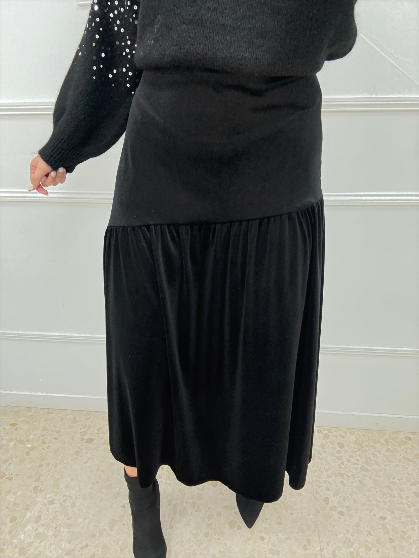 FALDA TERCIOPELO ASIMÉTRICA