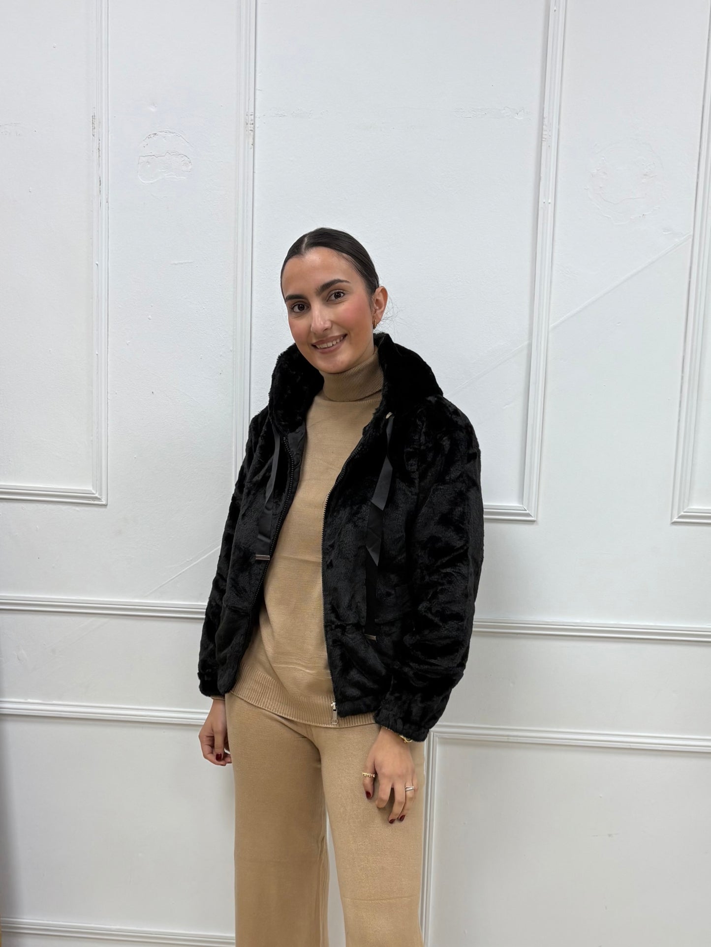 ABRIGO PELO CORTO LOW COST